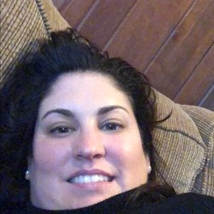 Meet your Posher, Alyson